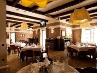 «Крымский Бриз» Парковое. Ресторан, основной зал.