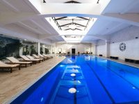 Крытый  бассейн