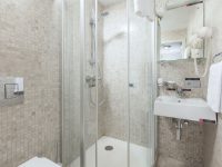 Стандарт улучш с двуспальной кроватью и раскладным креслом Green Pa...