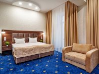 Категория Фемили